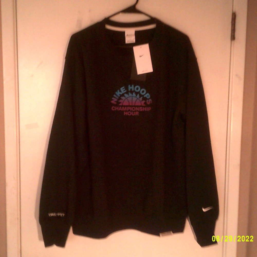 NEW NIKE DRI-FIT SPORTSWEAR "Standard Issue Hoops LS" MEN'S SWEATSHIRT XL - Picture 1 of 9